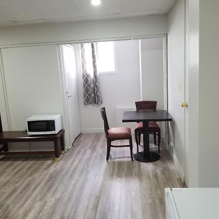 Bloorcourt Inn טורונטו מראה חיצוני תמונה