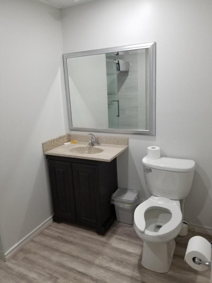 Bloorcourt Inn טורונטו מראה חיצוני תמונה